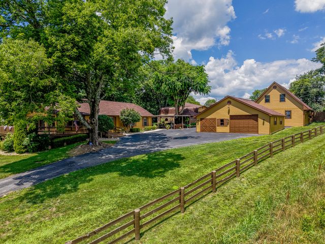 289 Hinkston Pike, Mt Sterling, KY 40353
