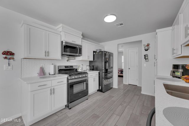 13074 CLEETHORPES Street, El Paso, TX 79928