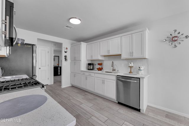 13074 CLEETHORPES Street, El Paso, TX 79928