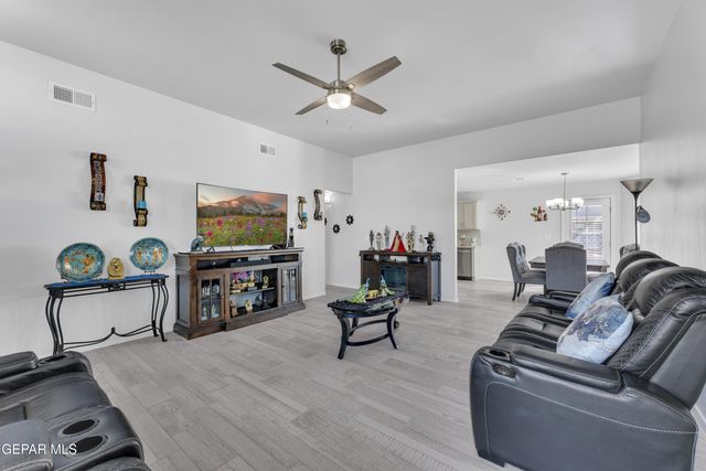 13074 CLEETHORPES Street, El Paso, TX 79928