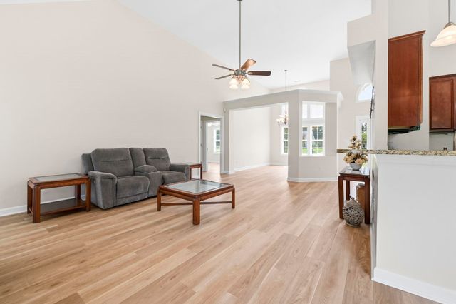 109 Mesa Raven Dr., Longs, SC 29568