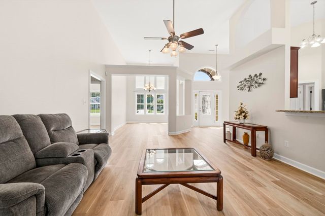 109 Mesa Raven Dr., Longs, SC 29568