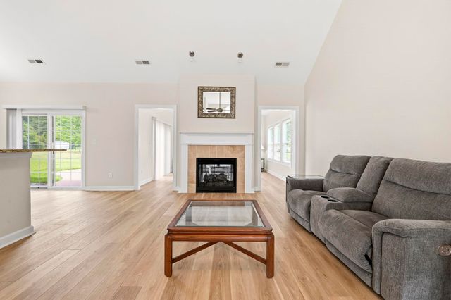 109 Mesa Raven Dr., Longs, SC 29568