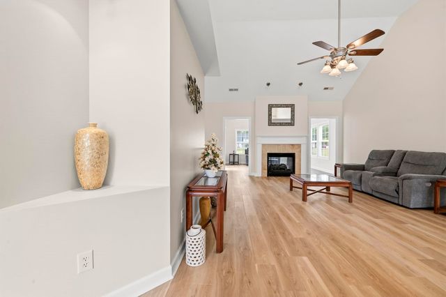109 Mesa Raven Dr., Longs, SC 29568