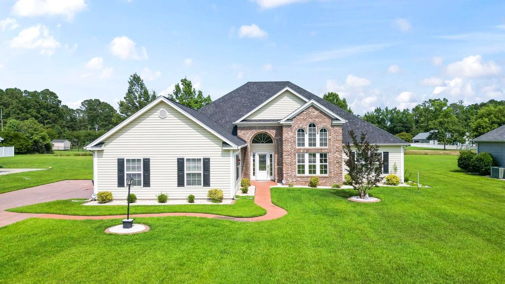 109 Mesa Raven Dr., Longs, SC 29568