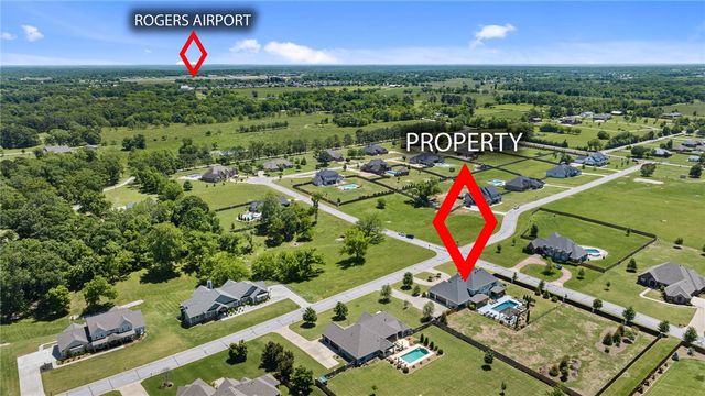 4100 Rolling Meadows Drive, Little Flock, AR 72756