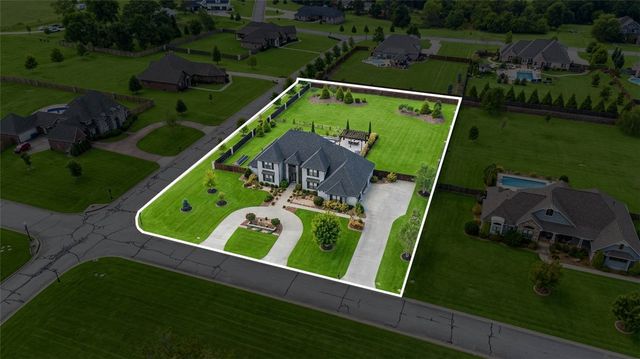 4100 Rolling Meadows Drive, Little Flock, AR 72756
