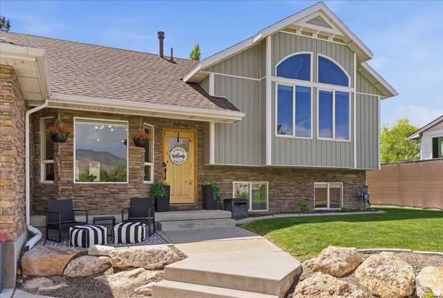 3865 RIVER VALLEY DR, Riverdale, UT 84405