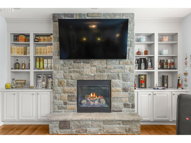 7281 Ne ROCKRIDGE Pl, Hillsboro, OR 97124