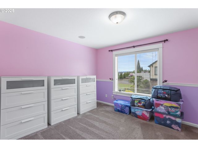 7281 Ne ROCKRIDGE Pl, Hillsboro, OR 97124