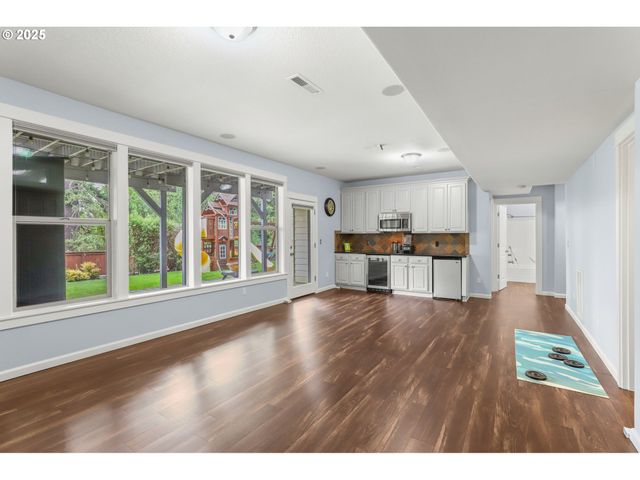 7281 Ne ROCKRIDGE Pl, Hillsboro, OR 97124