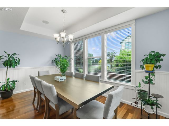 7281 Ne ROCKRIDGE Pl, Hillsboro, OR 97124