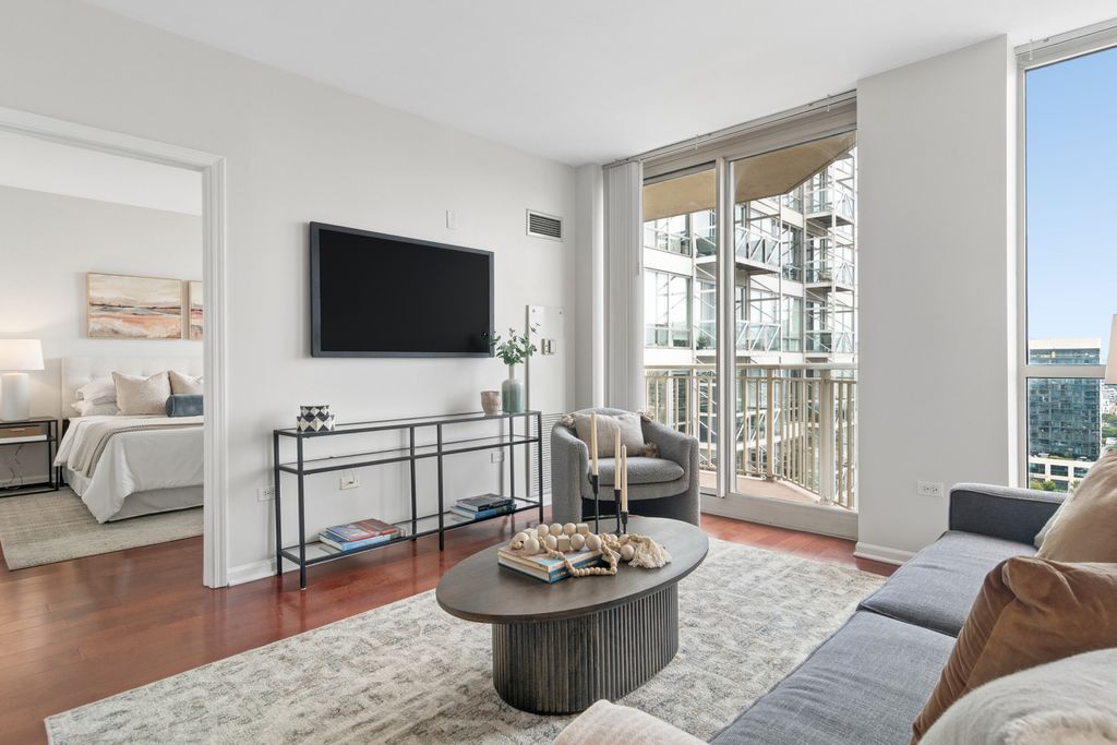 645 N KINGSBURY Street 2205, Chicago, IL 60610 — photo 4
