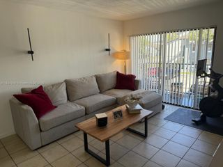 7180 NW 179th St 202, Hialeah, FL 33015