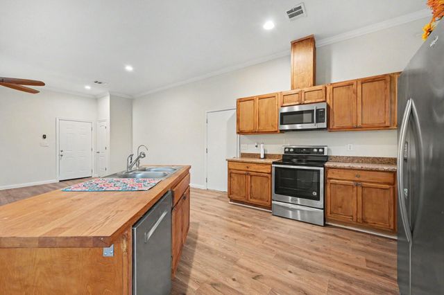 7730 Pebble Hill Lane, Rosharon, TX 77583