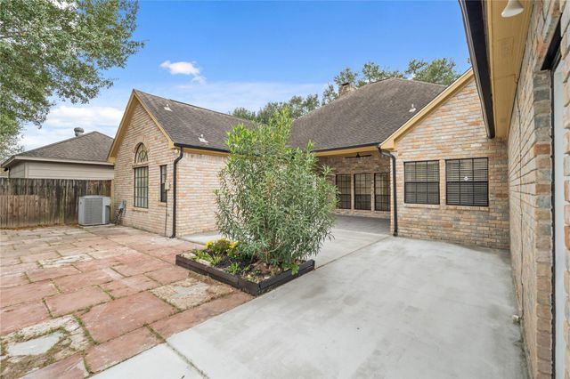 1015 Flagmore Drive, Katy, TX 77450
