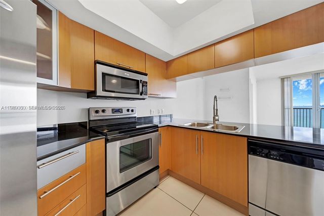 1750 N Bayshore 2001, Miami, FL 33132