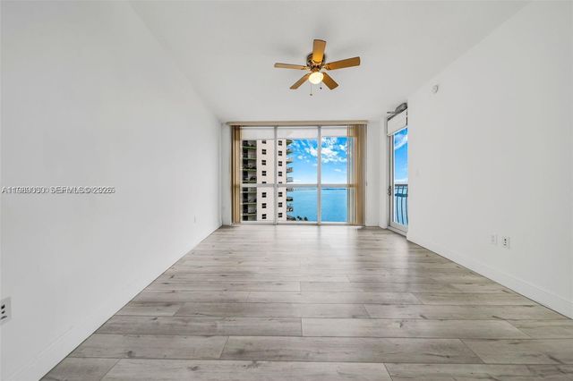 1750 N Bayshore 2001, Miami, FL 33132