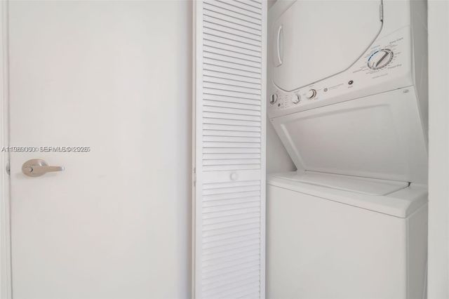 1750 N Bayshore 2001, Miami, FL 33132