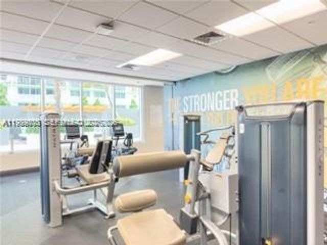 1750 N Bayshore 2001, Miami, FL 33132