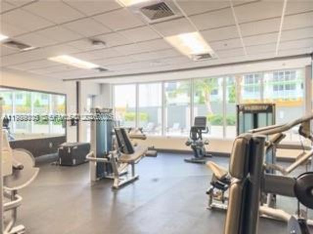 1750 N Bayshore 2001, Miami, FL 33132