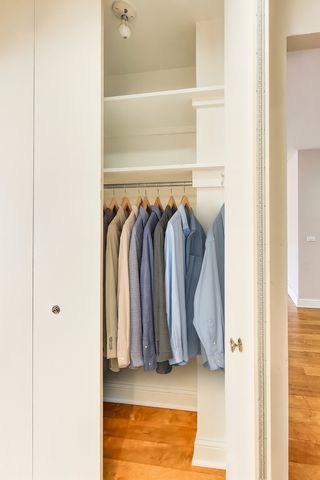 1560 N Sandburg Terrace 510, Chicago, IL 60610