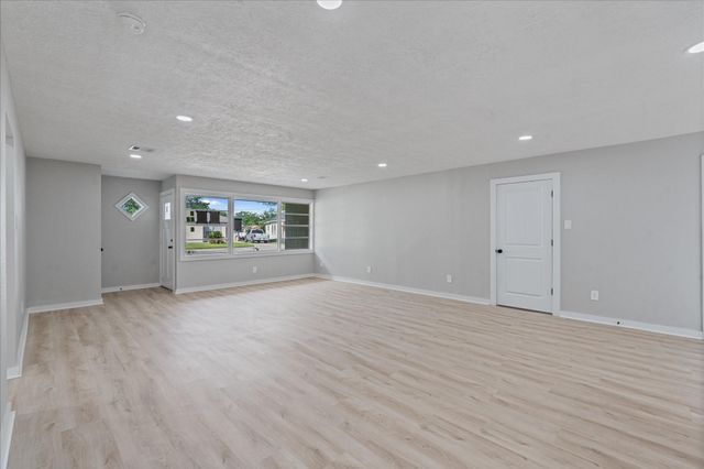 2007 Vince Street, Pasadena, TX 77502