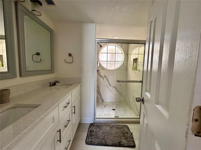 5012 LAGUNA BAY CIRCLE 73, Kissimmee, FL 34746