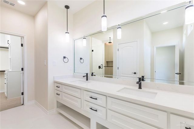 8030 N 50th Street, Mcallen, TX 78504