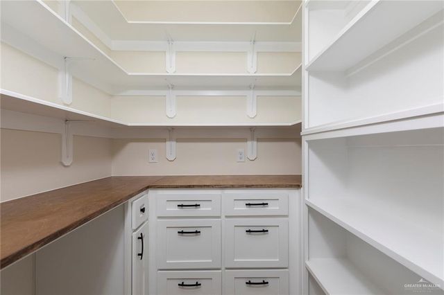 8030 N 50th Street, Mcallen, TX 78504