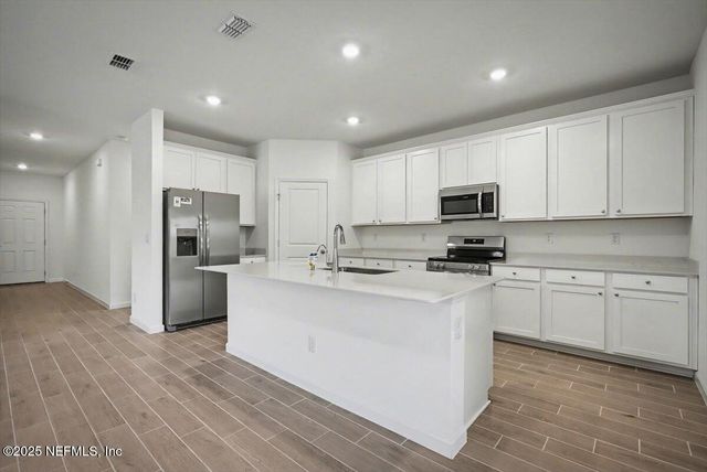 2692 FIELD DAISY Lane, Green Cove Springs, FL 32043