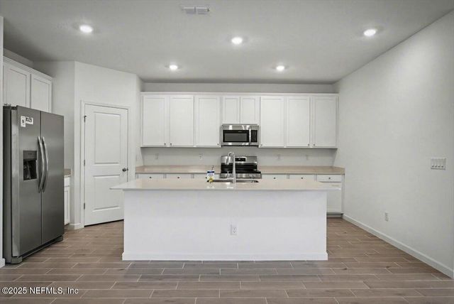 2692 FIELD DAISY Lane, Green Cove Springs, FL 32043