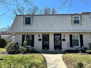 40 Corey Colonial 40, Agawam, MA 01001