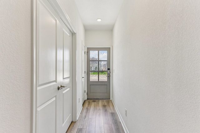 800 Long RUN, Liberty Hill, TX 78642