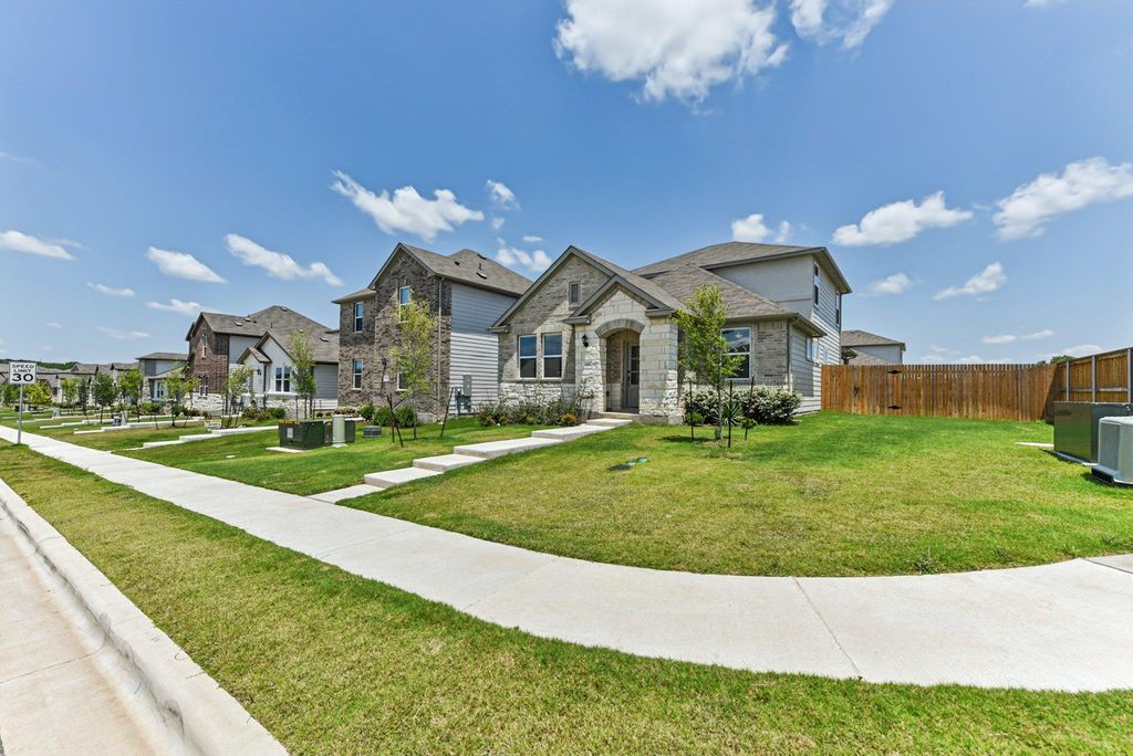 800 Long RUN, Liberty Hill, TX 78642