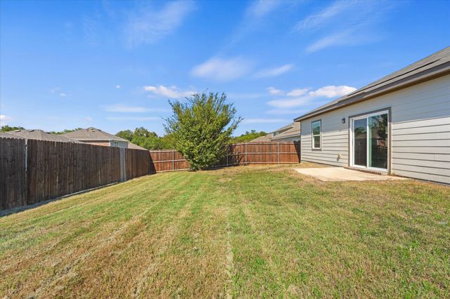 739 Wellington Drive, Lavon, TX 75166