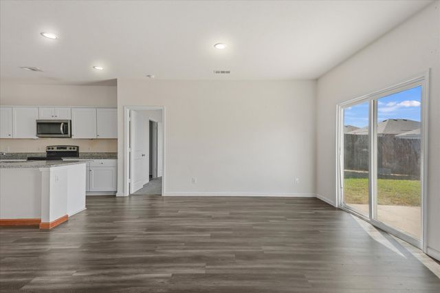 739 Wellington Drive, Lavon, TX 75166