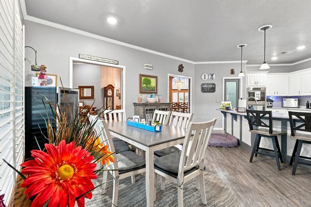 8634 Wilmot Ct, Elk Grove, CA 95624