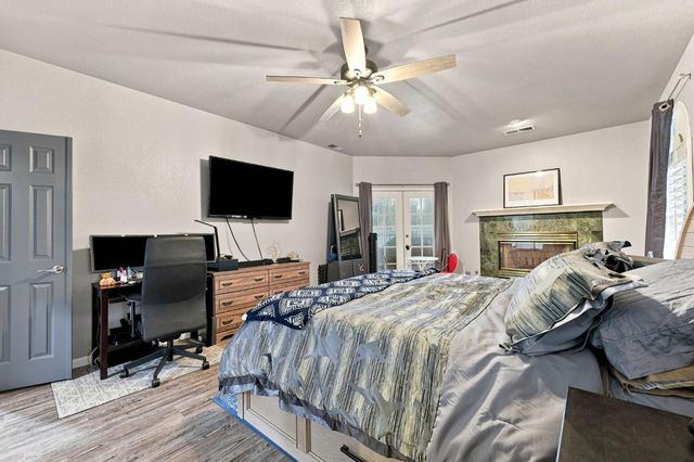 8634 Wilmot Ct, Elk Grove, CA 95624