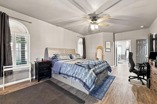 8634 Wilmot Ct, Elk Grove, CA 95624