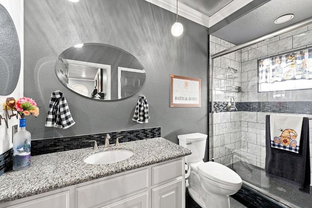 8634 Wilmot Ct, Elk Grove, CA 95624