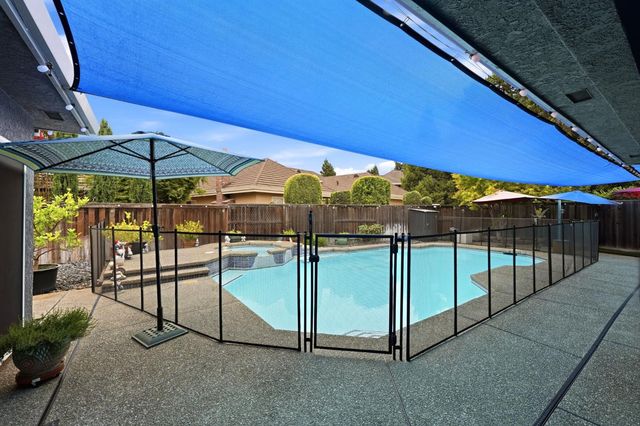 8634 Wilmot Ct, Elk Grove, CA 95624