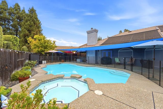 8634 Wilmot Ct, Elk Grove, CA 95624