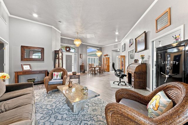 8634 Wilmot Ct, Elk Grove, CA 95624