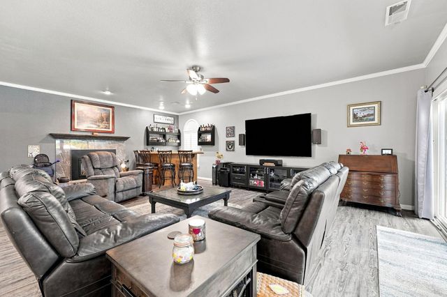 8634 Wilmot Ct, Elk Grove, CA 95624