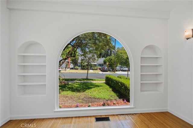 3816 E Green, Pasadena, CA 91107