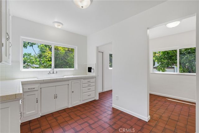 3816 E Green, Pasadena, CA 91107