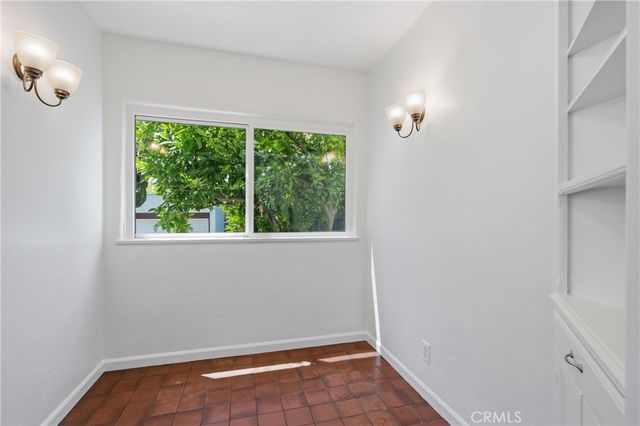 3816 E Green, Pasadena, CA 91107