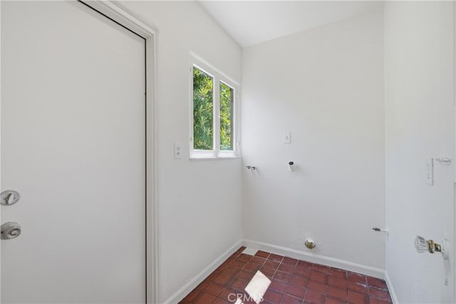 3816 E Green, Pasadena, CA 91107