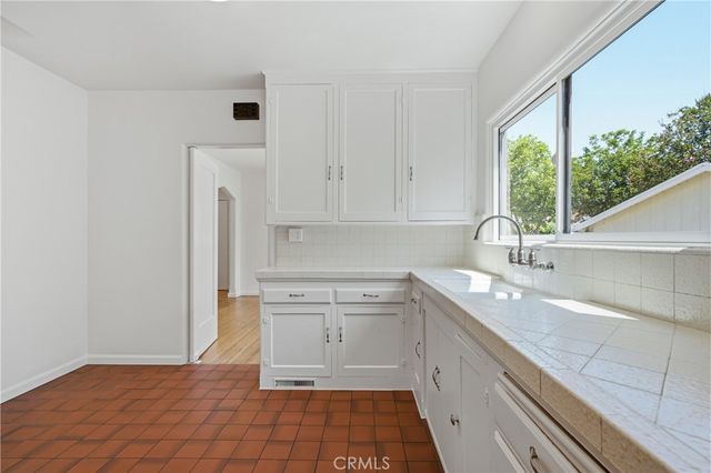 3816 E Green, Pasadena, CA 91107